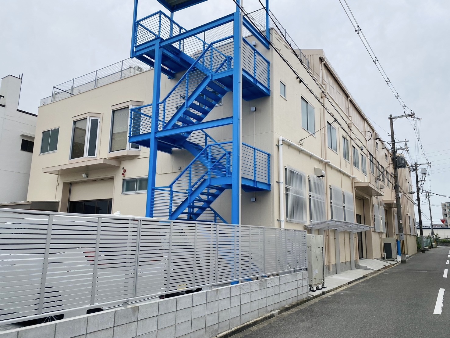 倉庫改修工事　写真４枚