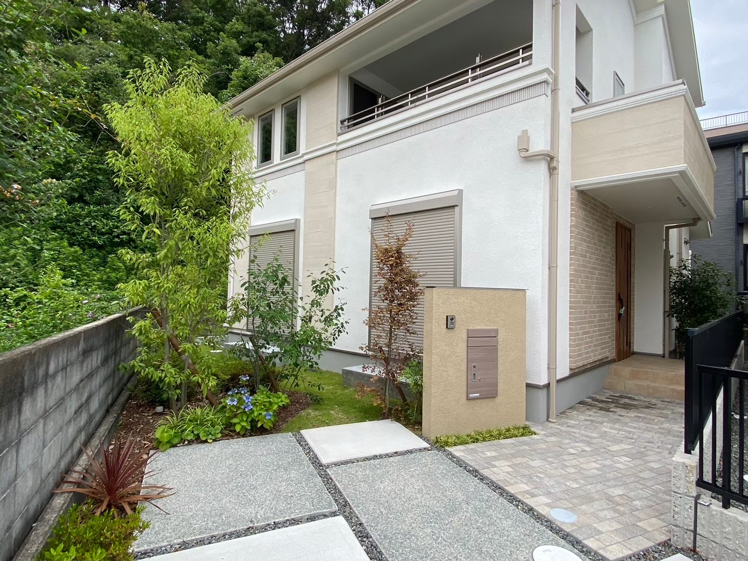 戸建て＞外構工事　写真4枚