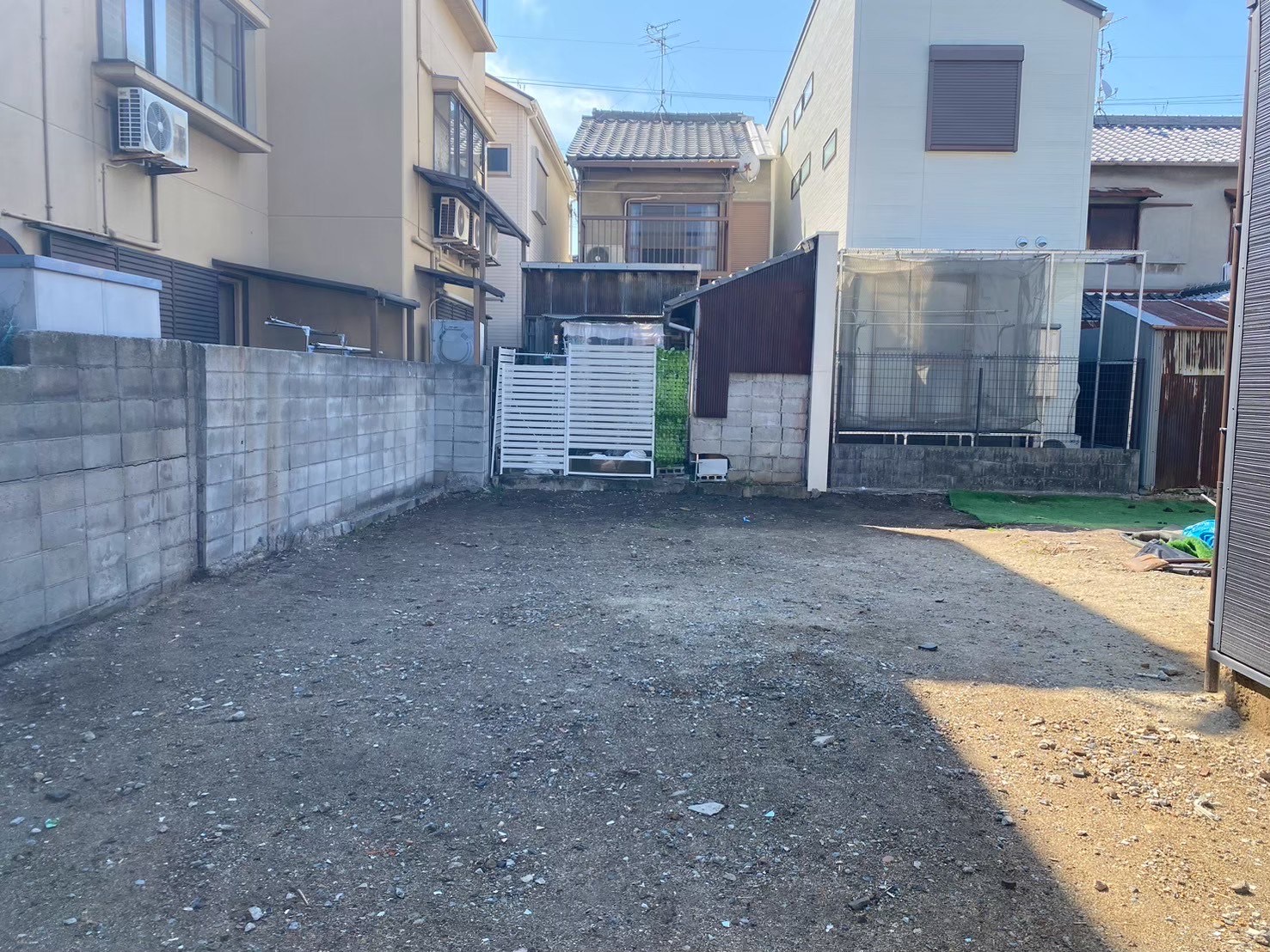 戸建て＞越境補修工事　写真４枚
