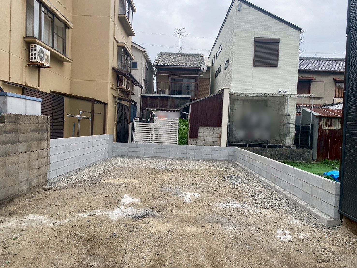戸建て＞越境補修工事　写真４枚
