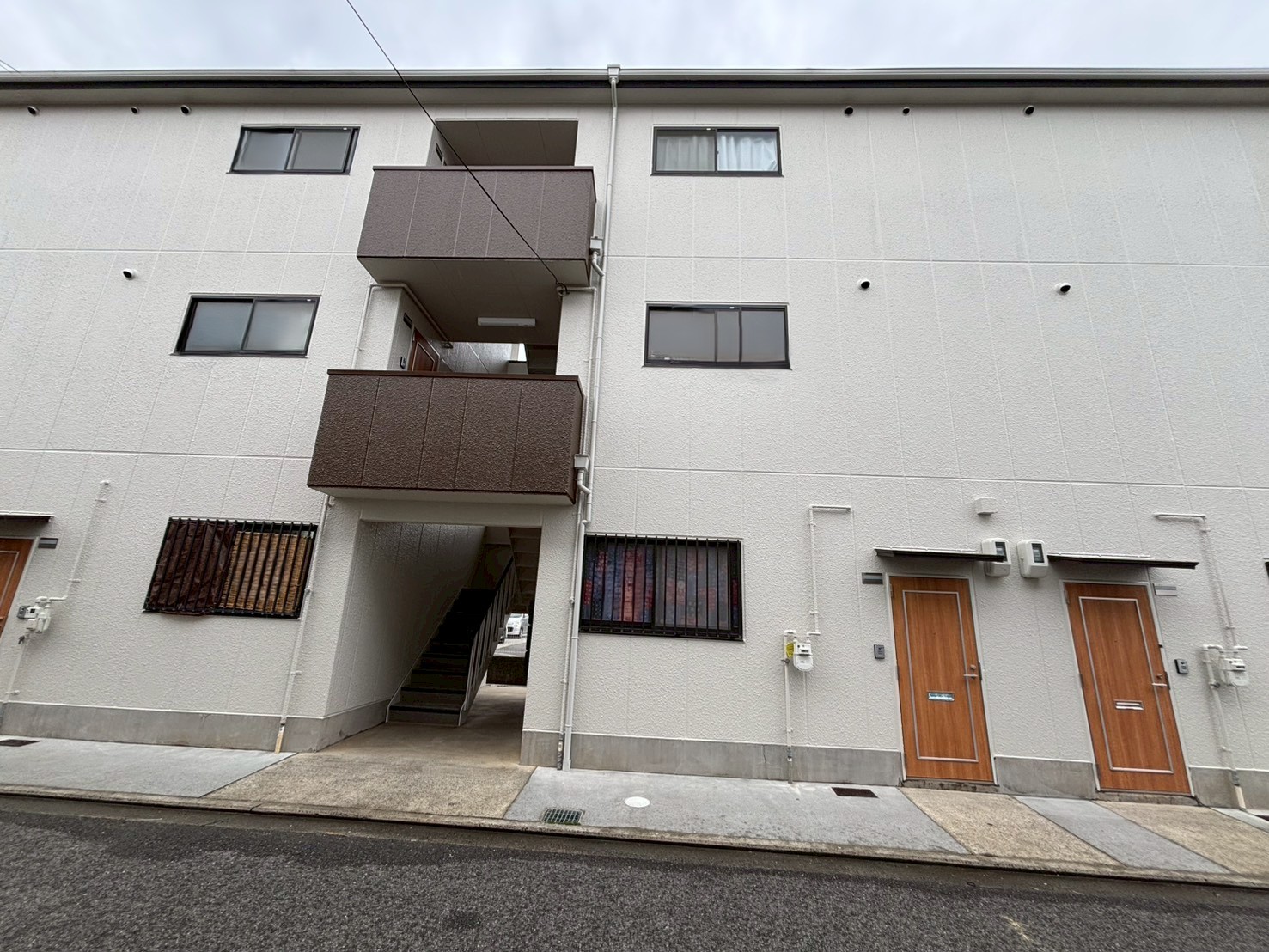 マンション＞外壁塗装工事　写真４枚
