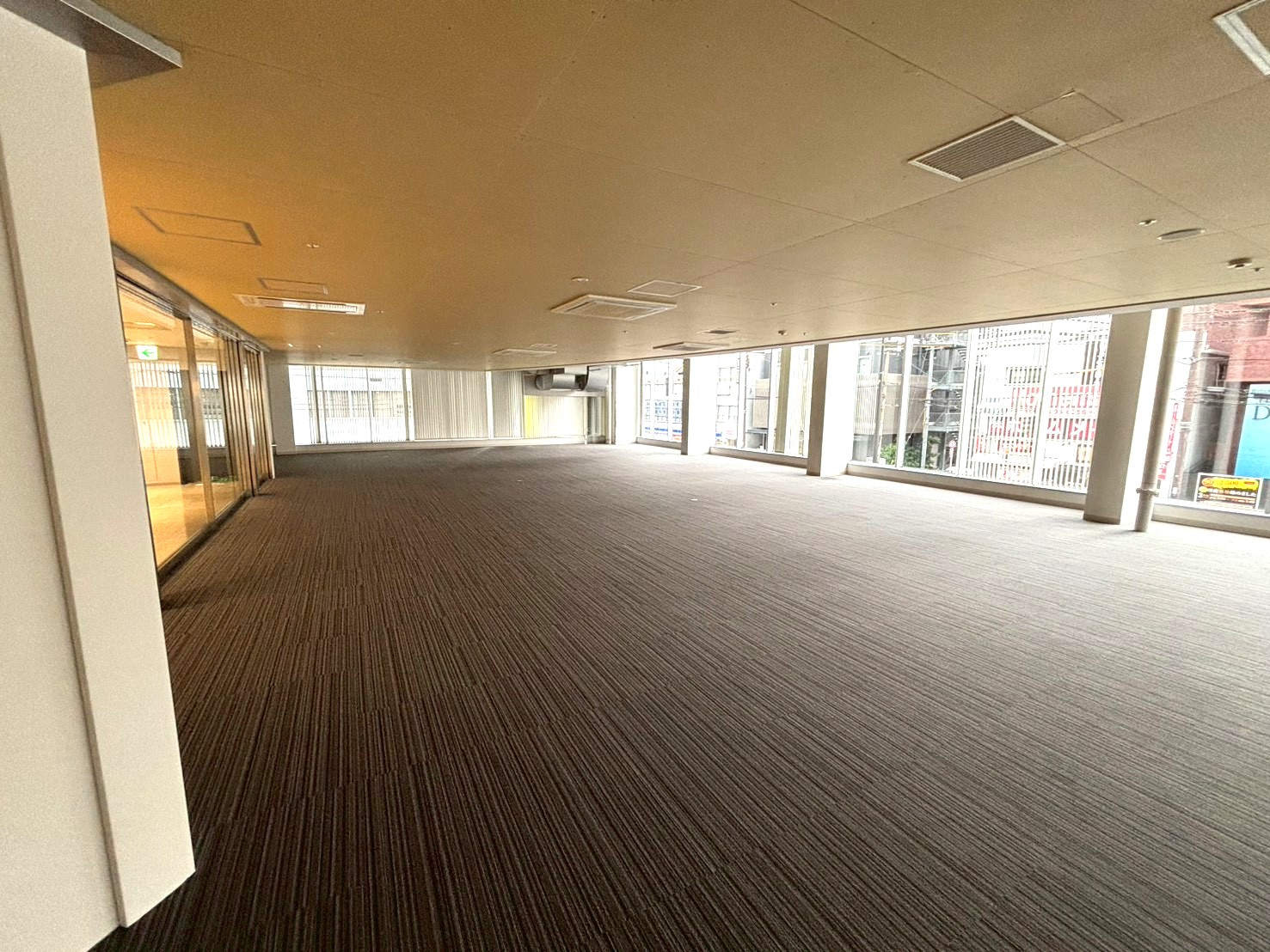 オフィス＞原状回復工事　写真４枚